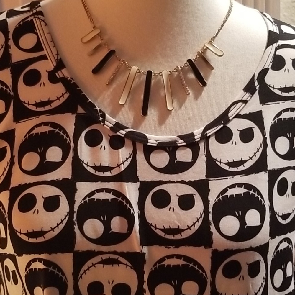 Top - Picture 3 of 3